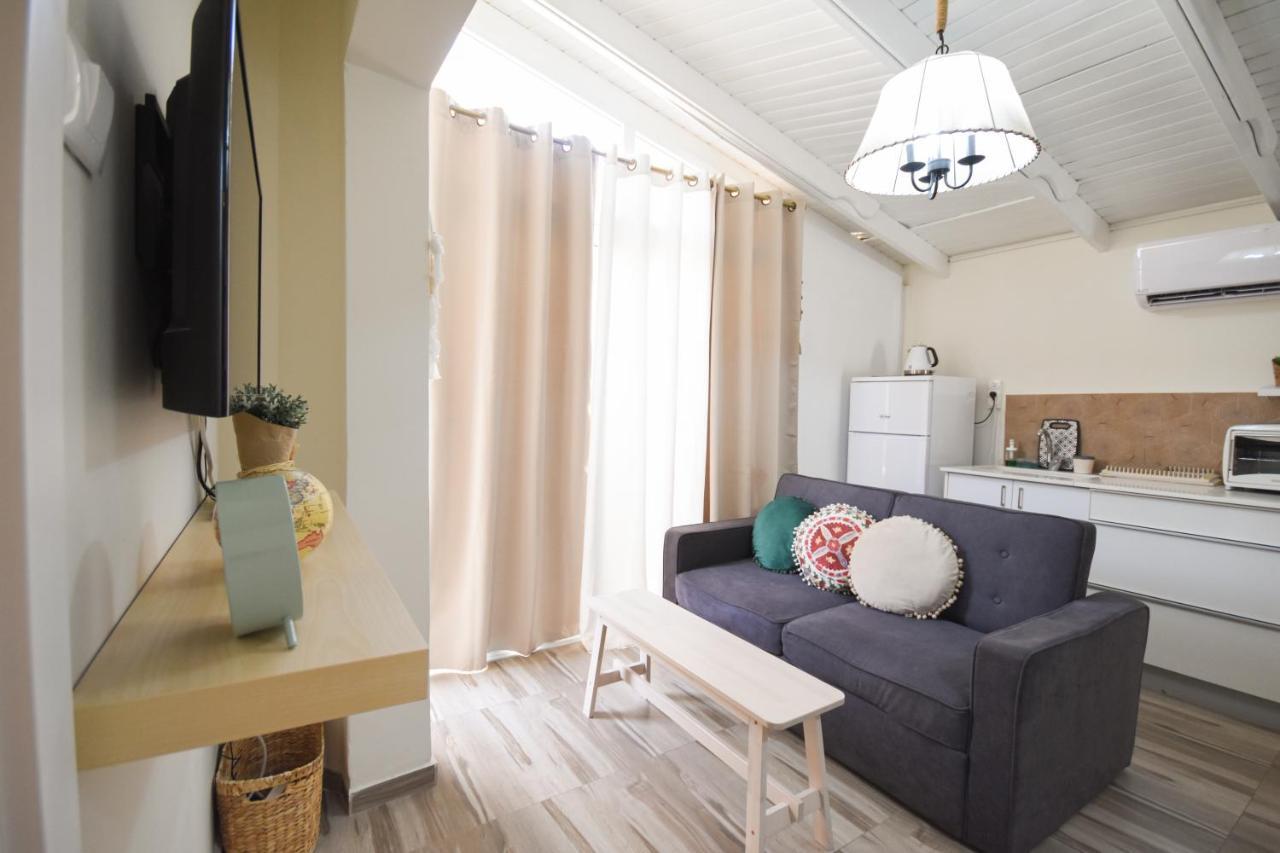 Sunshine Suite Boutique Only 5 Min Walk To The Beach - By Seaelo Эйлат Экстерьер фото
