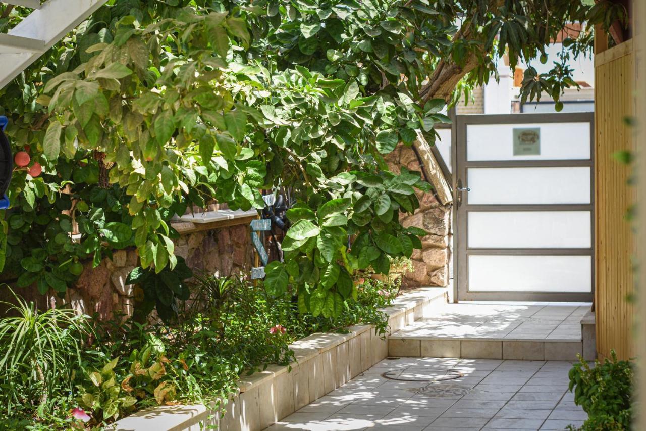 Sunshine Suite Boutique Only 5 Min Walk To The Beach - By Seaelo Эйлат Экстерьер фото